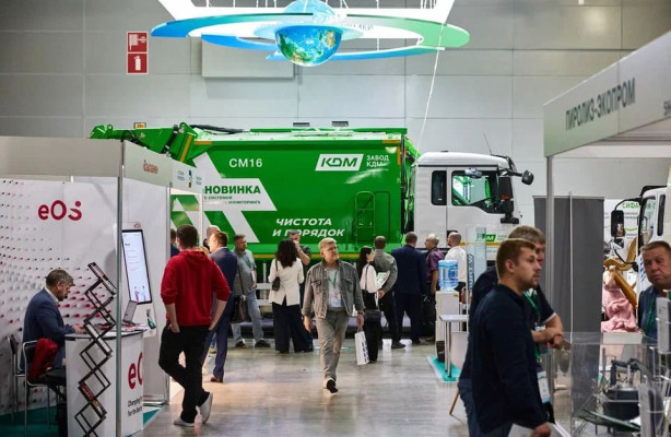 «Смоленский завод КДМ» представил первый в линейке мусоровоз с системой точного мониторинга весовых параметров и загрузки