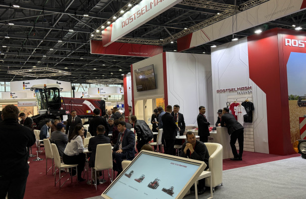 Аграрии Казахстана за 6 лет приобрели около 5000 тракторов и комбайнов Ростсельмаш