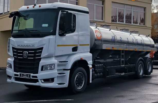 «Вологодские машины» выпустили новую автоцистерну для транспортировки молока