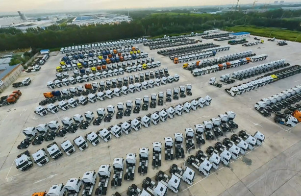 SINOTRUK отмечает 95-летие