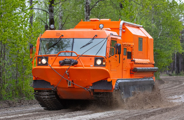 Ростех передал МЧС России финальную в этом году партию вездеходов ТМ-140