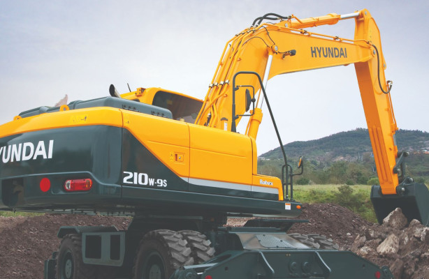 Экскаватор Hyundai R210W-9S. Тяжелая кавалерия.
