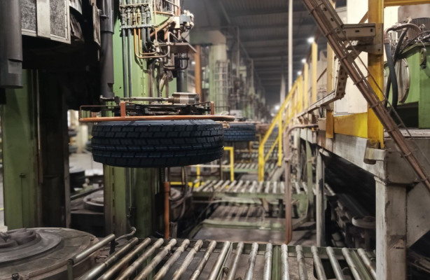 Партнеры и дистрибьюторы холдинга «Кордиант» посетили Ярославский шинный завод