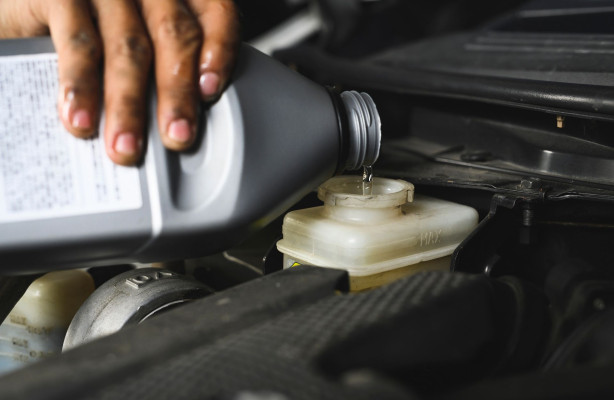 Смешивание масел: что нужно знать автовладельцам
