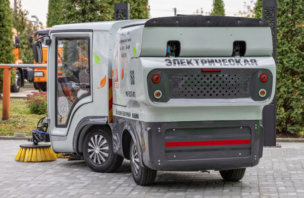 Ряжский авторемонтный завод выпустил новую коммунальную машину