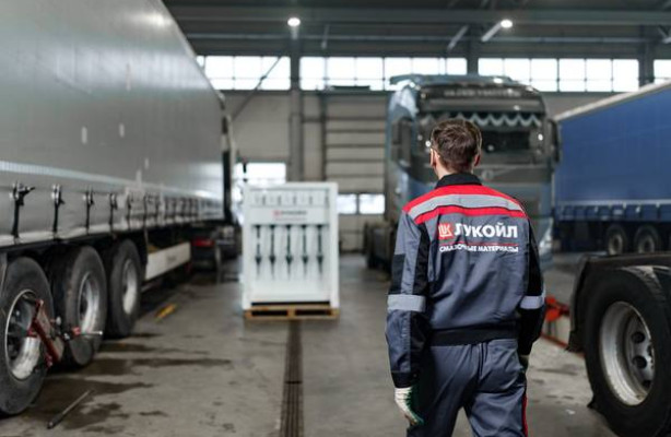 На какие сервисные услуги могут рассчитывать предприятия от производителей масел? Рассказываем на примере работы ЛУКОЙЛ.