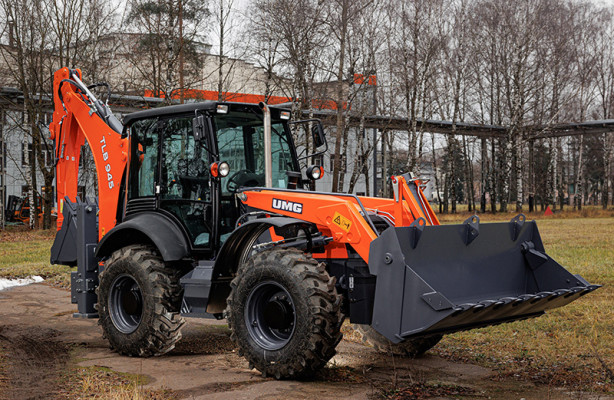 UMG представит в Москве новый экскаватор-погрузчик на равновеликих колесах