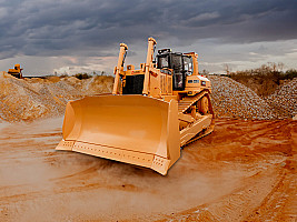 ЦТО пополняет рынок: бульдозер с дельтовидной гусеницей на базе Caterpillar